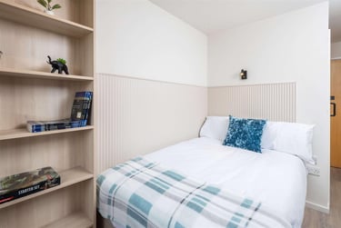 1 bed flat, Crown Station Place, Georgian Quarter, Liverpool, L73LA - Image 4
